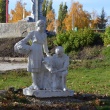 livny-skulptura-truzhenikam-selskogo-hozyajstva-02