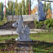 livny-skulptura-truzhenikam-selskogo-hozyajstva-03