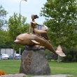 novorossijsk-skulptura-devushka-na-delfine-02