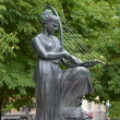 novorossijsk-skulptura-muza-09