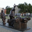 ekaterinburg-skulptura-passazhiry-04
