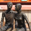 ekaterinburg-skulptura-vlyublyonnye-03